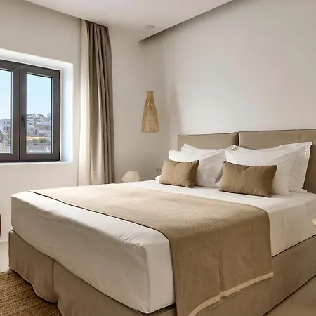 Aethera Milos Tripiti